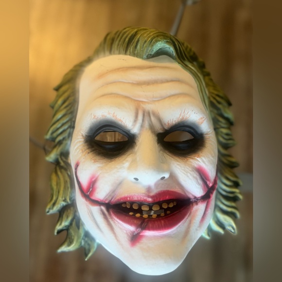 Joker Mask - Dark Knight - Picture 2 of 5